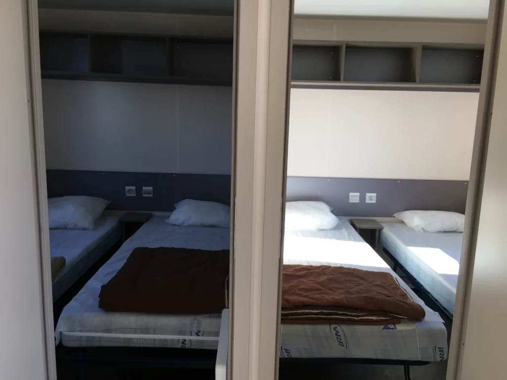 Mobil-home 6 couchages - 2 chambre avec lits simples