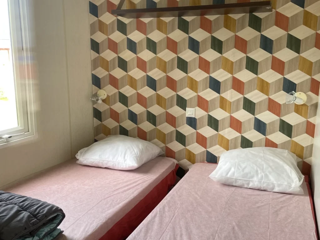 Mobile-home 090 - 6 couchages + 3 chambres au camping Ferme de la Hêtraie